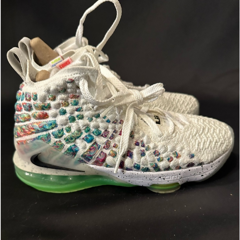 Nike shoes, no box